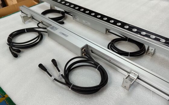 چراغ‌های وال واشر LED با دوره گارانتی 3 ساله، آلیاژ آلومینیوم، طول 1 متر و راه‌حل روشنایی برای نورپردازی نمای معماری