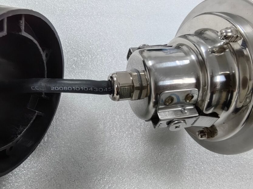 98mmx88mm لامپ های ضد آب استخر 3W روشنایی بالا چراغ های غوطه ور ایده آل برای استخر های شنا و ویژگی های آب در فضای باز