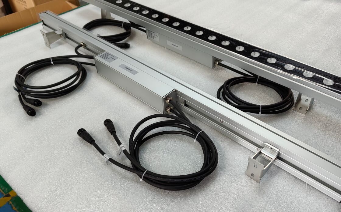 چراغ‌های وال واشر LED با دوره گارانتی 3 ساله، آلیاژ آلومینیوم، طول 1 متر و راه‌حل روشنایی برای نورپردازی نمای معماری